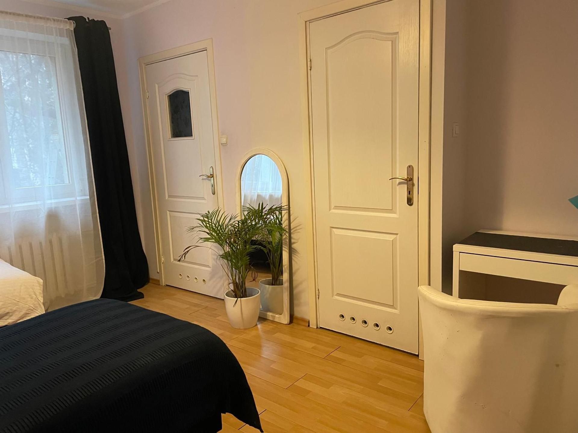 Studio with Garden View
