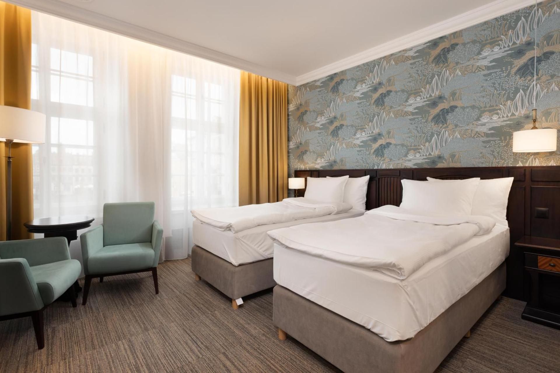 Superior Twin Room with City View