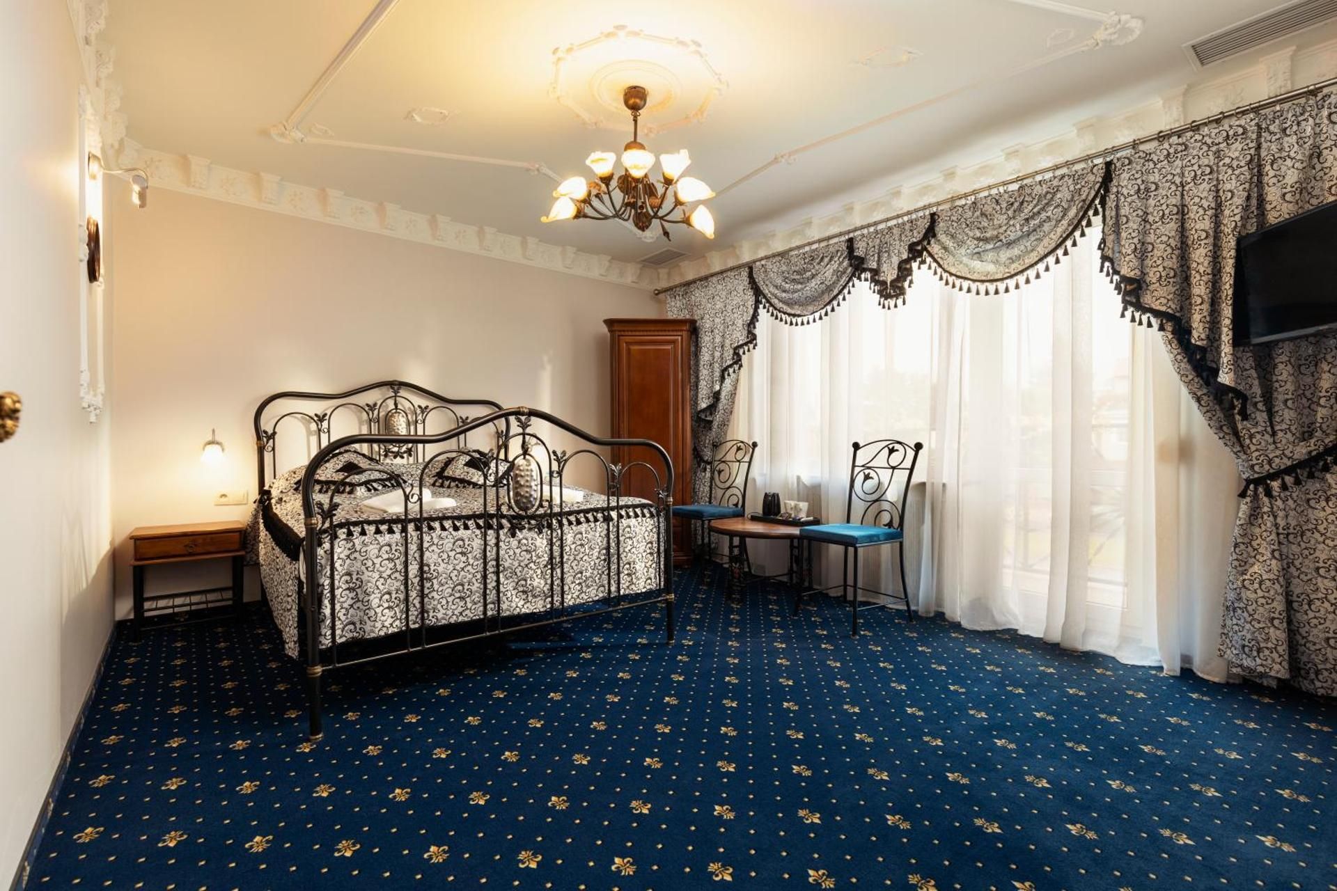 Deluxe Double Room with Bath