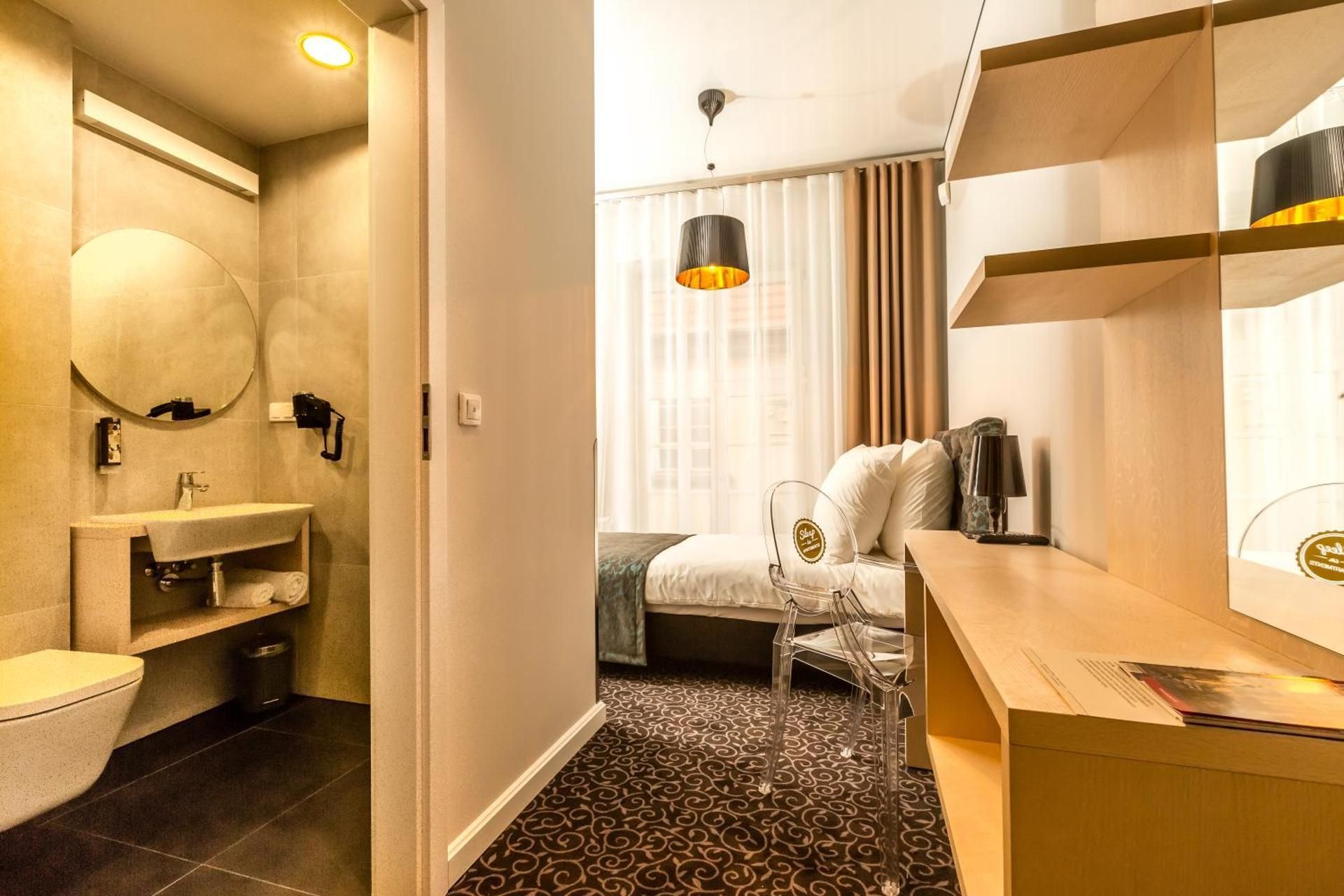 Deluxe Single Room