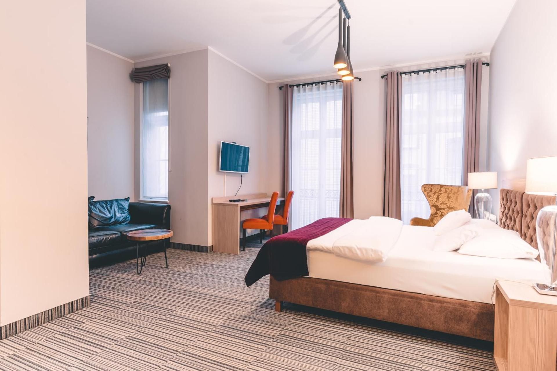 Deluxe Apartment