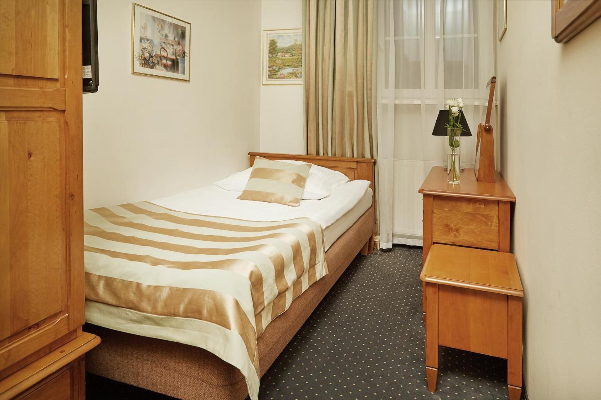 Economy Single Room