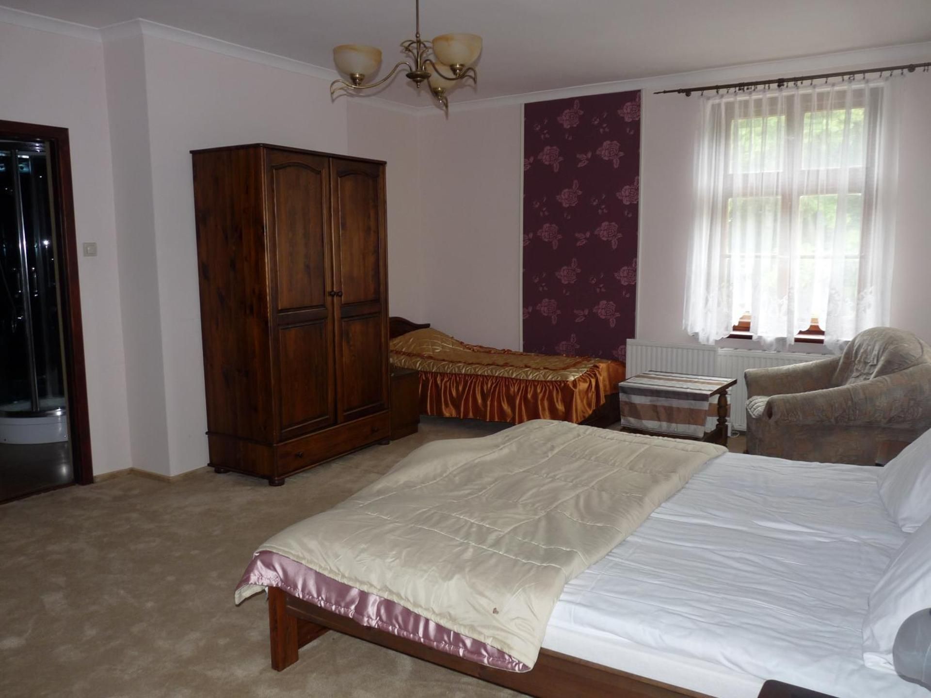 Basic Triple Room