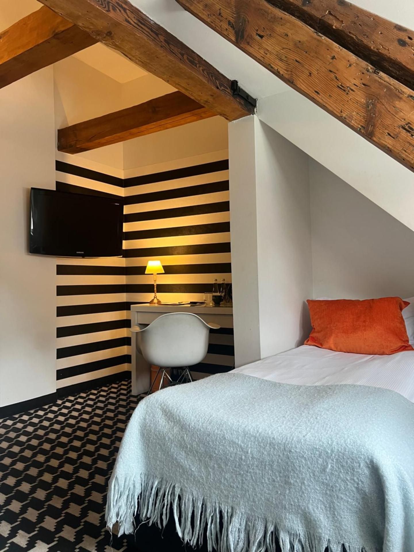 Single Room With Private Bathroom