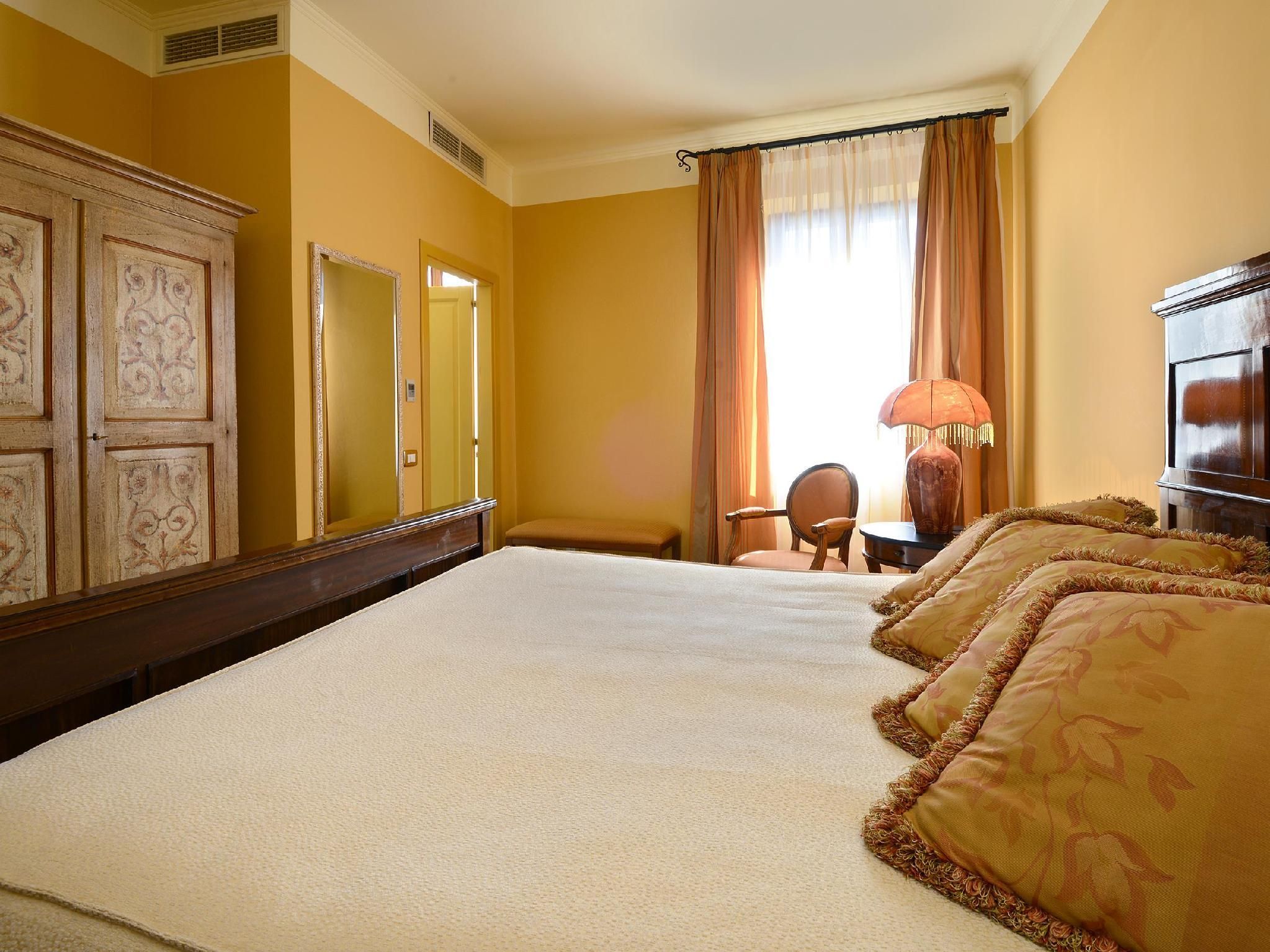 Standard Queen Bed