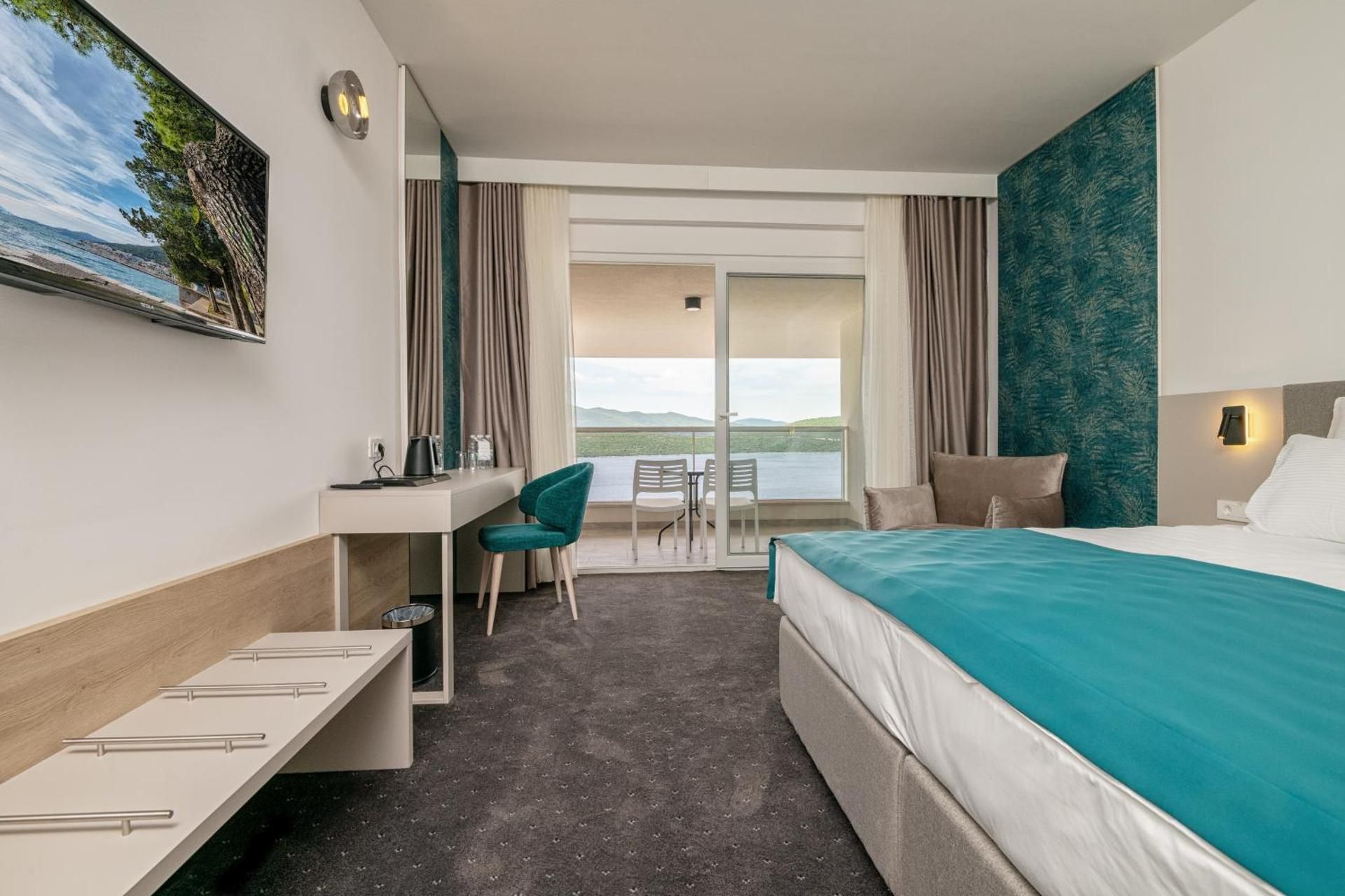 Superior Double or Twin Room with Sea View
