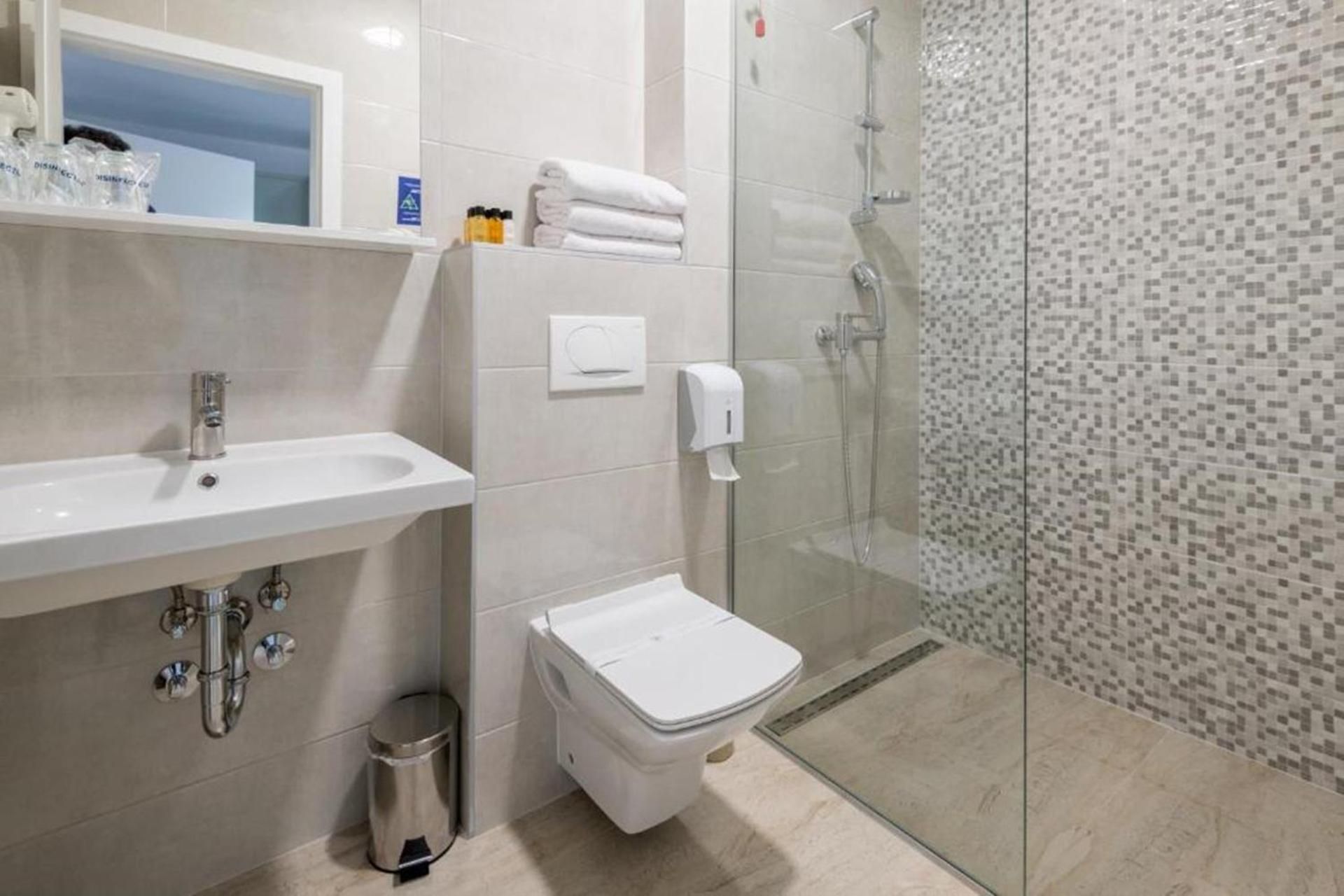 Deluxe Triple Room with Sea View