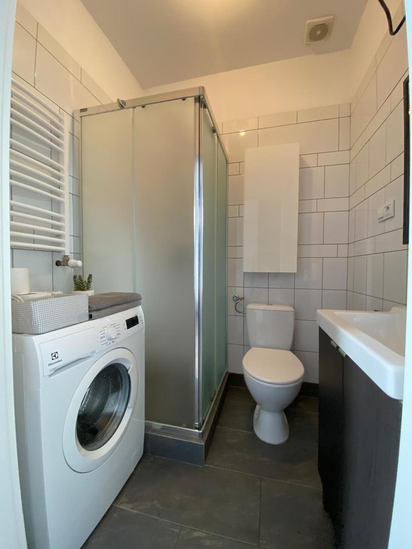 Studio Apartment