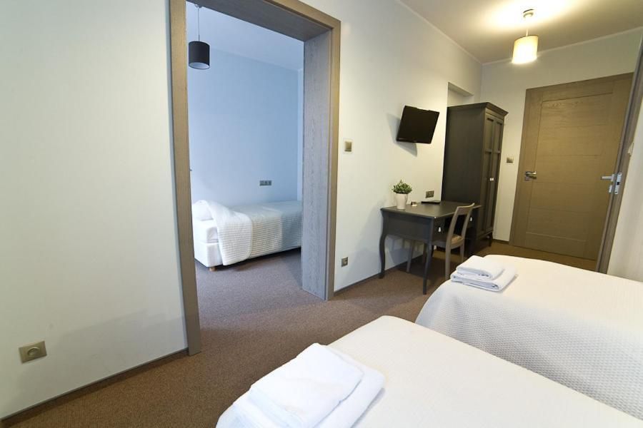 Apartment (3 Adults)