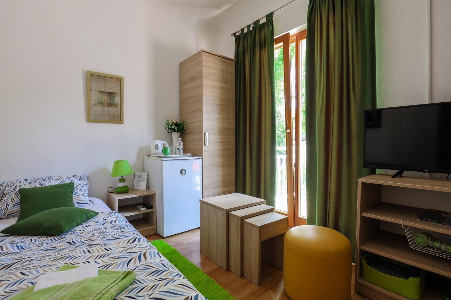 Single Room with Terrace