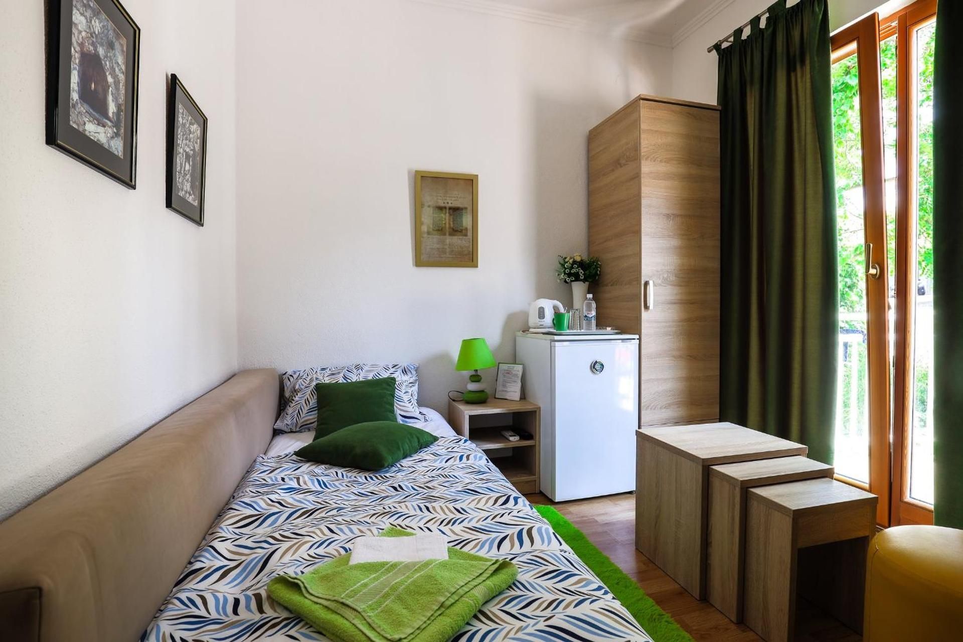 Single Room with Terrace