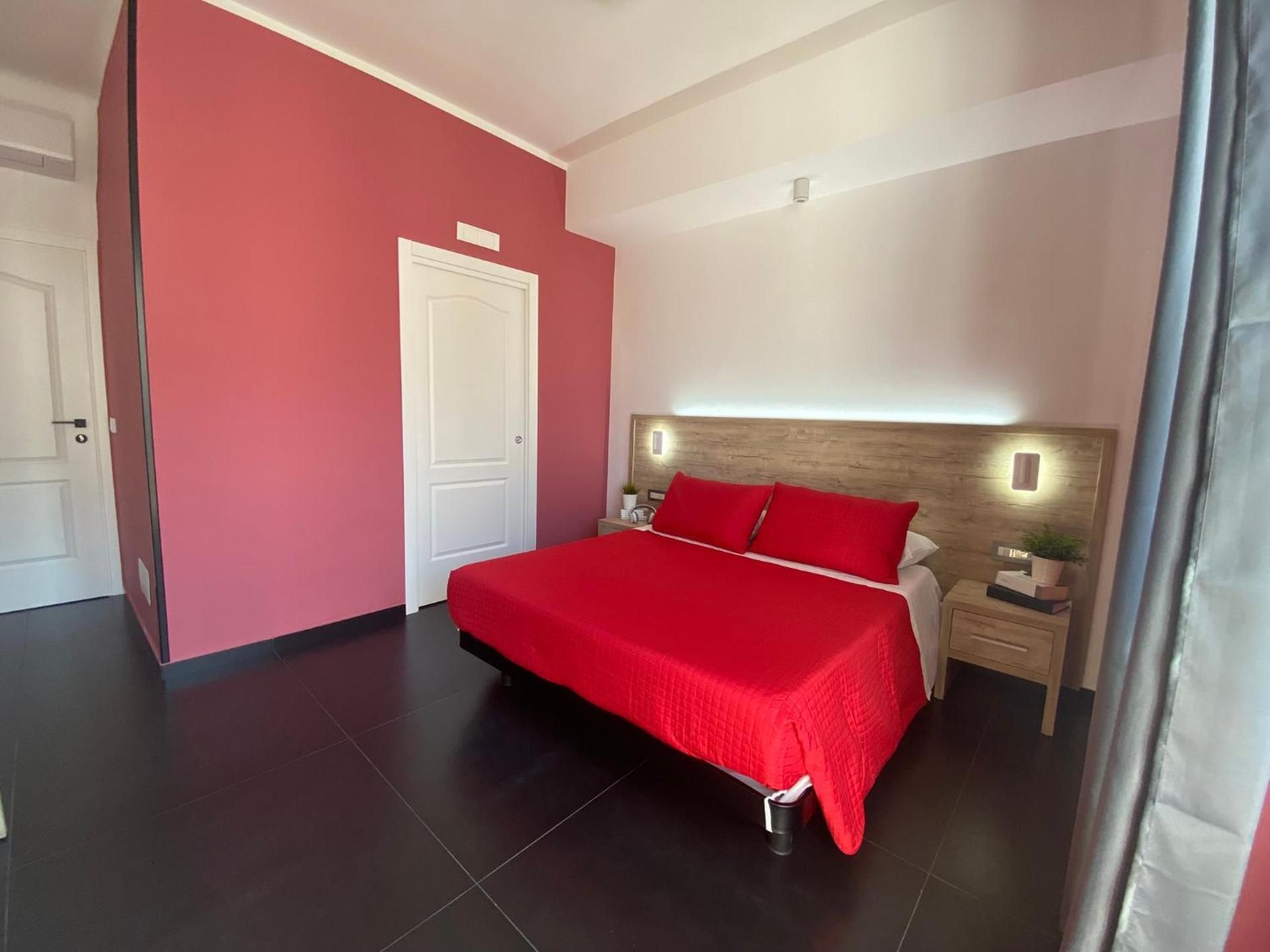 Sorelle Misceo Double Room with Balcony 2