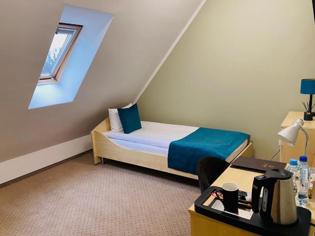 Single Room with Private External Bathroom