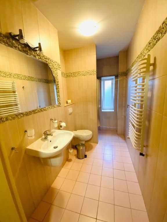 Single Room with Private External Bathroom