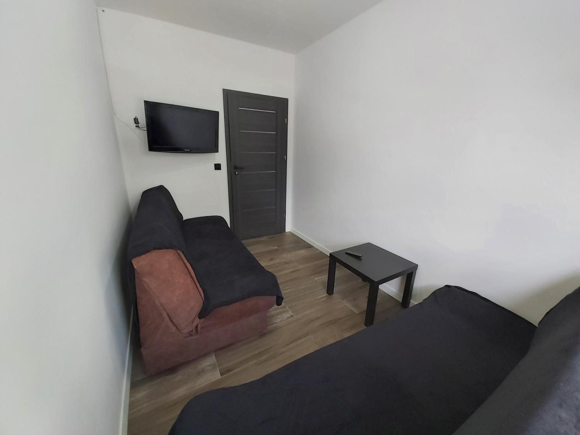 Standard Double Room with Shared Bathroom