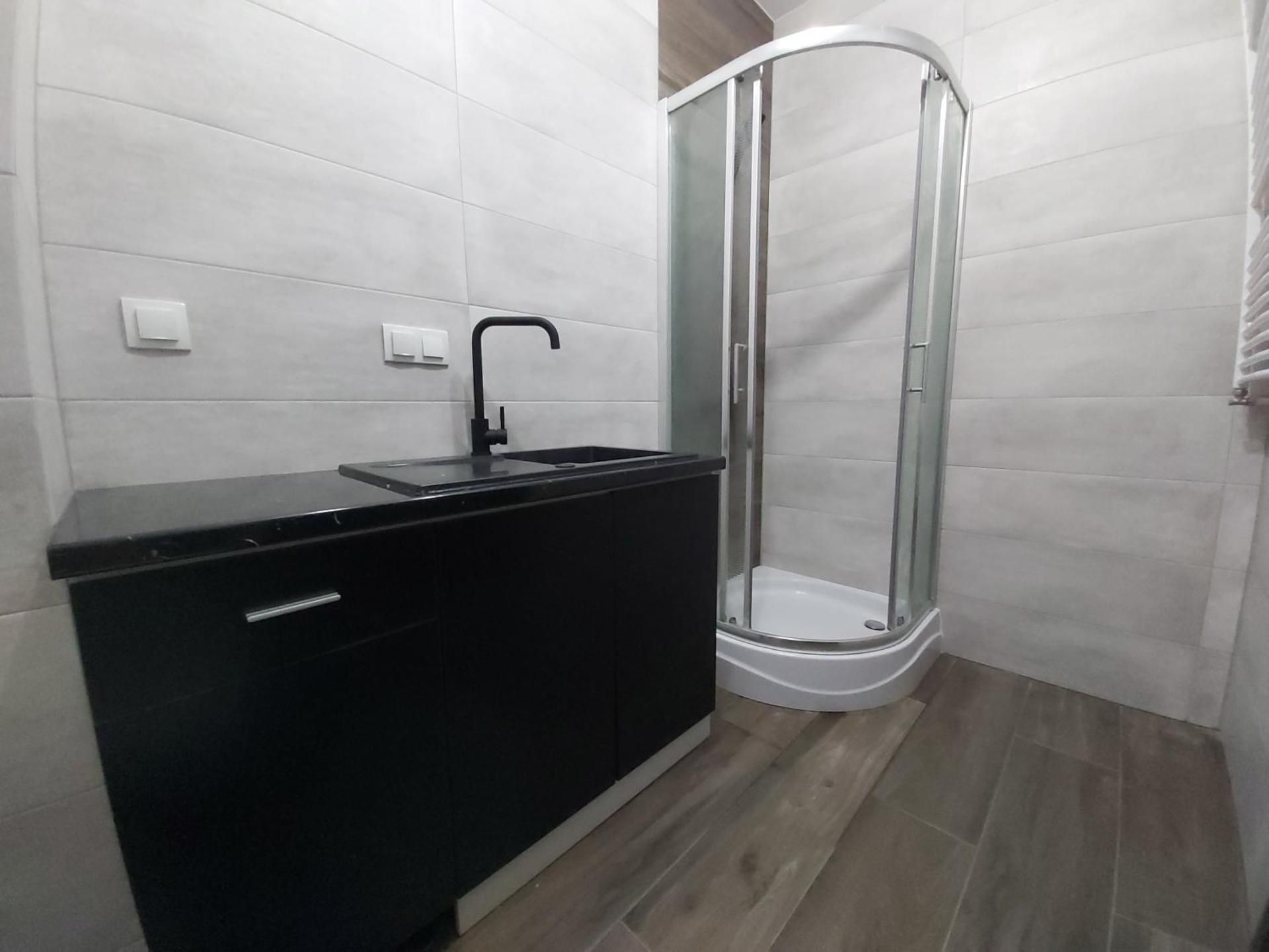 Single Room with Shared Shower and Toilet