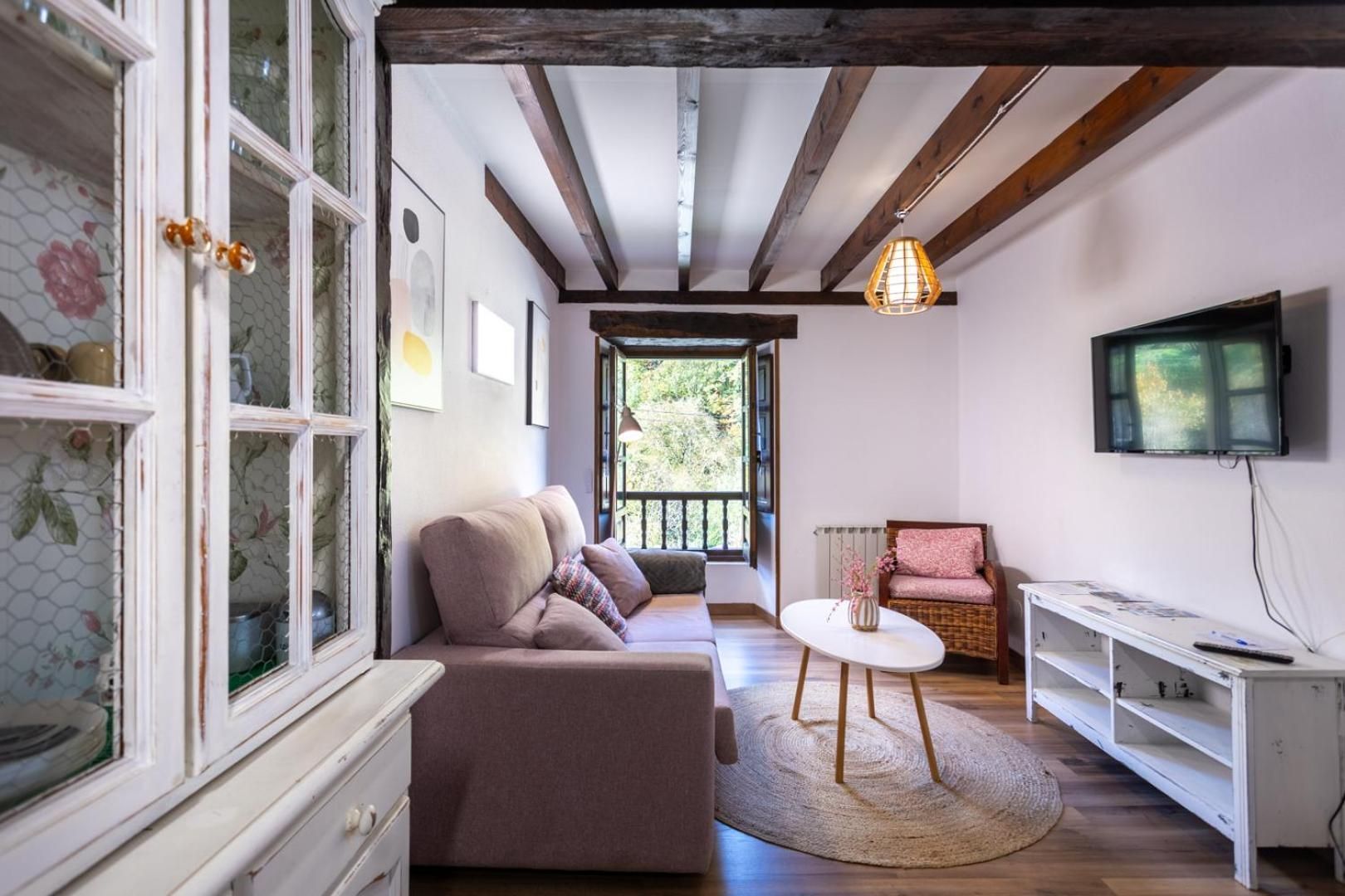 Superior One-Bedroom Apartment