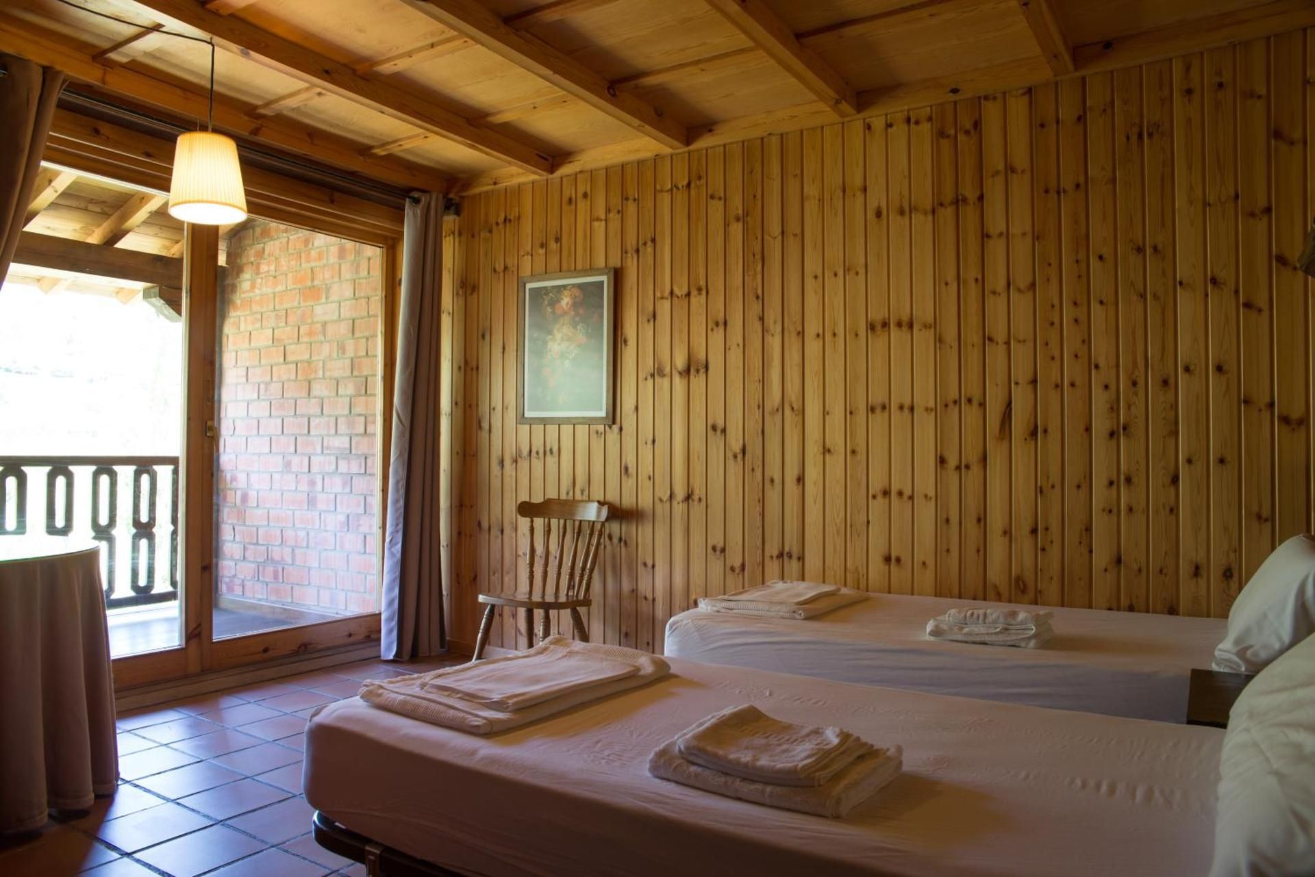 Twin Room with Private Bathroom
