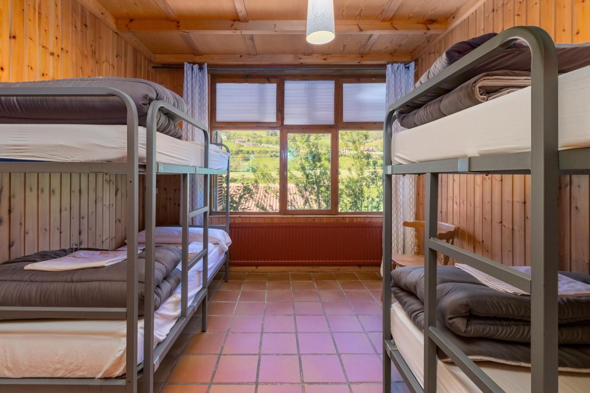 Quadruple Room with Private Bathroom