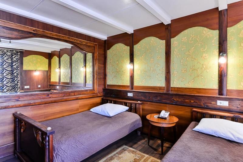 Large Twin Room