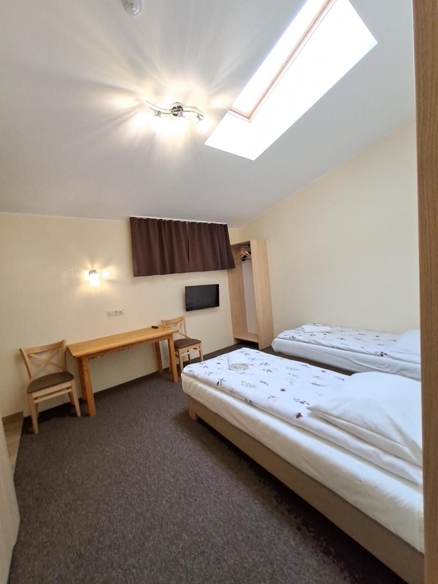 Large Twin Room