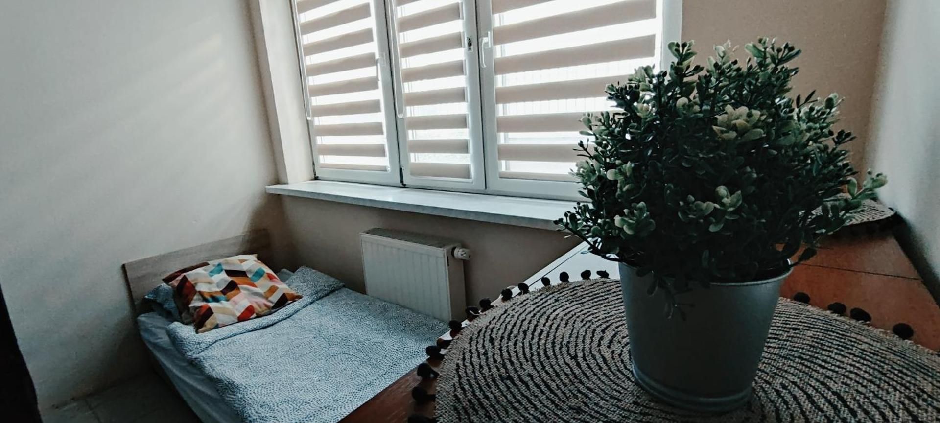 Single Room with Shared Bathroom