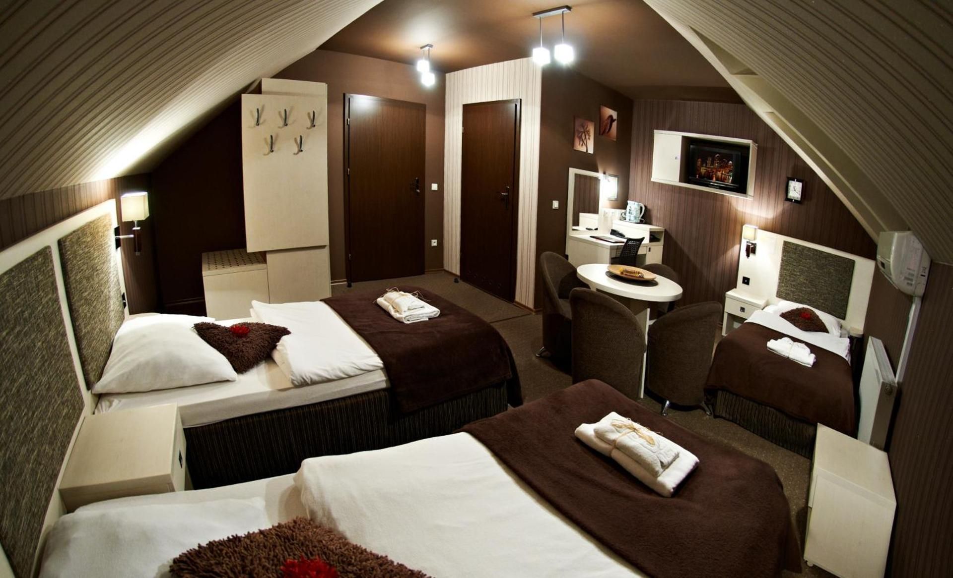 Triple Room with Private Bathroom
