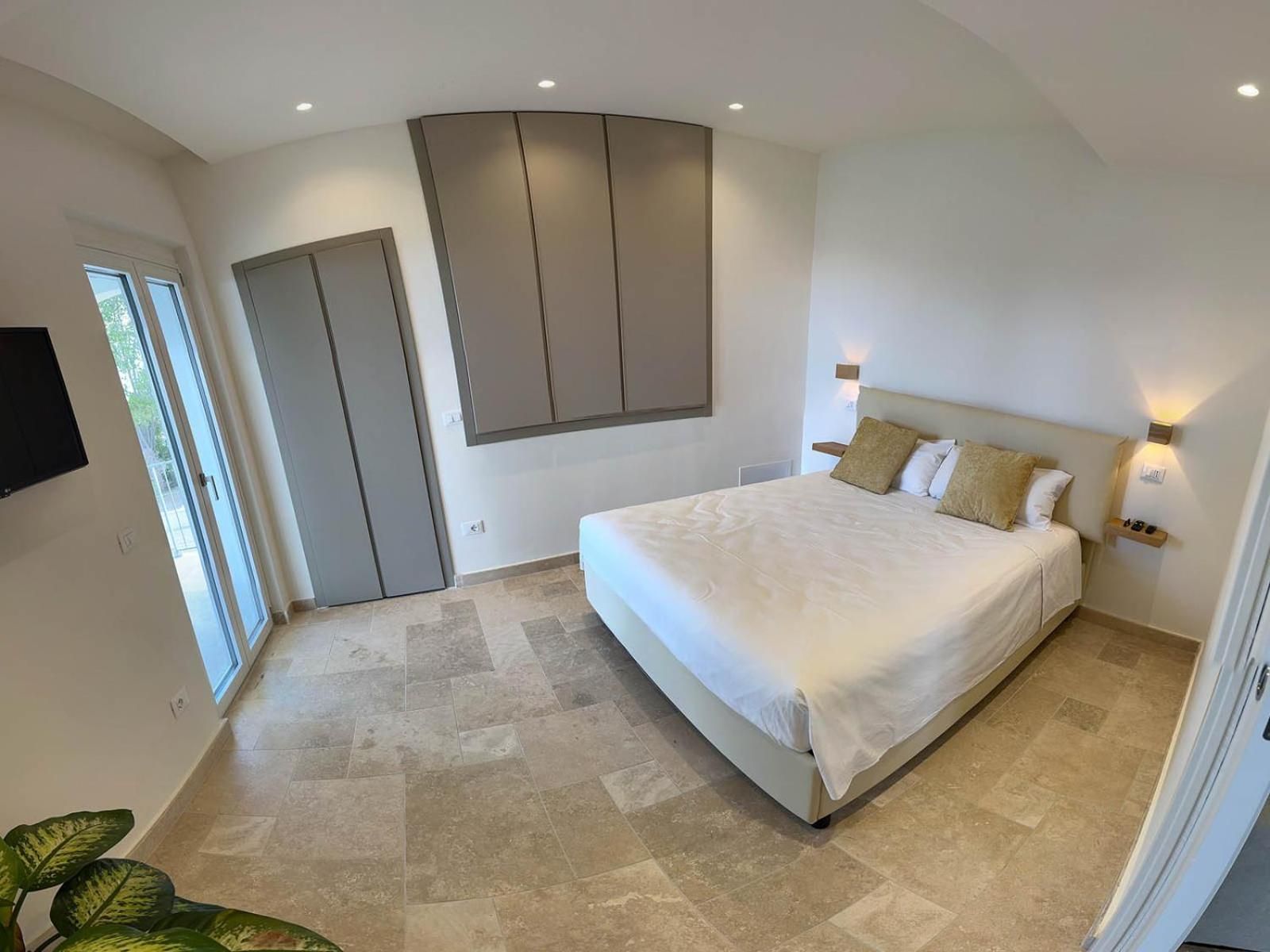 Deluxe Suite with Sea View