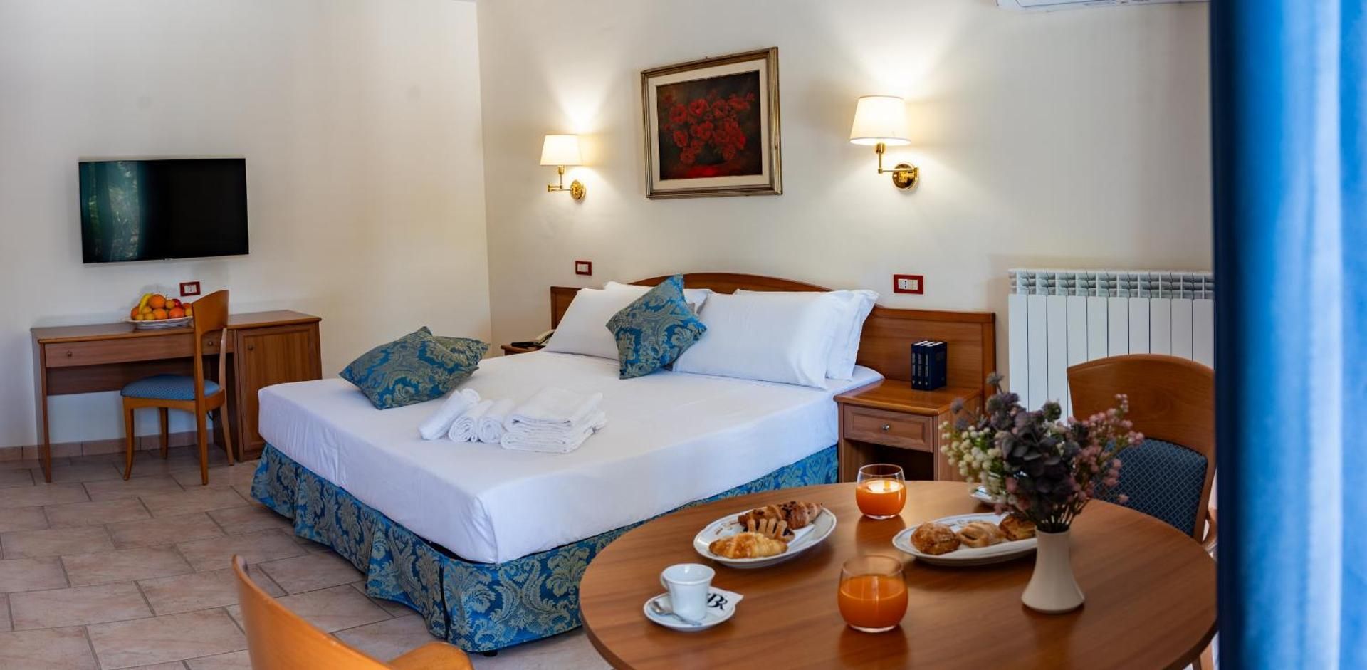 Classic Triple Room