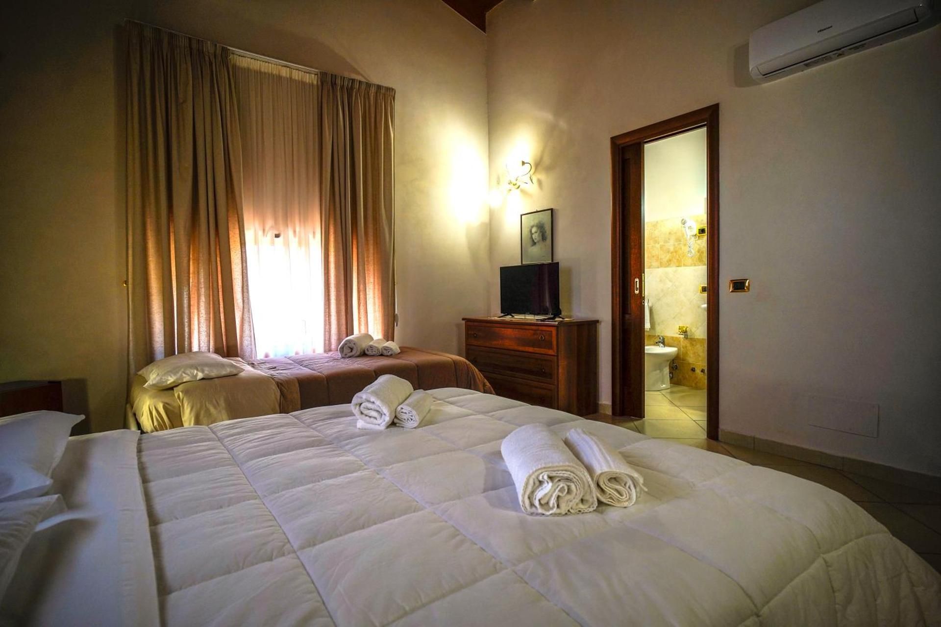 Triple Room with Private Bathroom