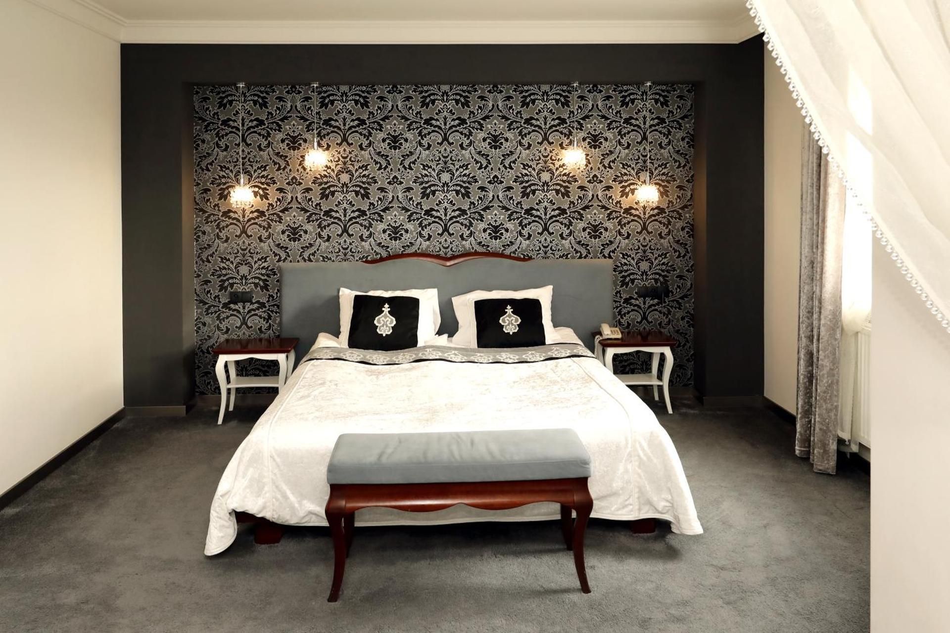 One-Room Suite