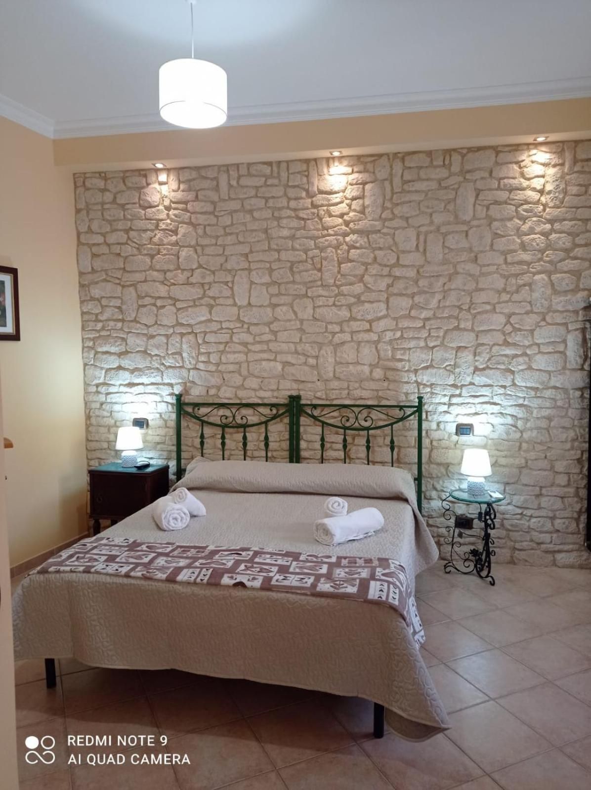 Deluxe Double Room (2 Adults + 1 Child)
