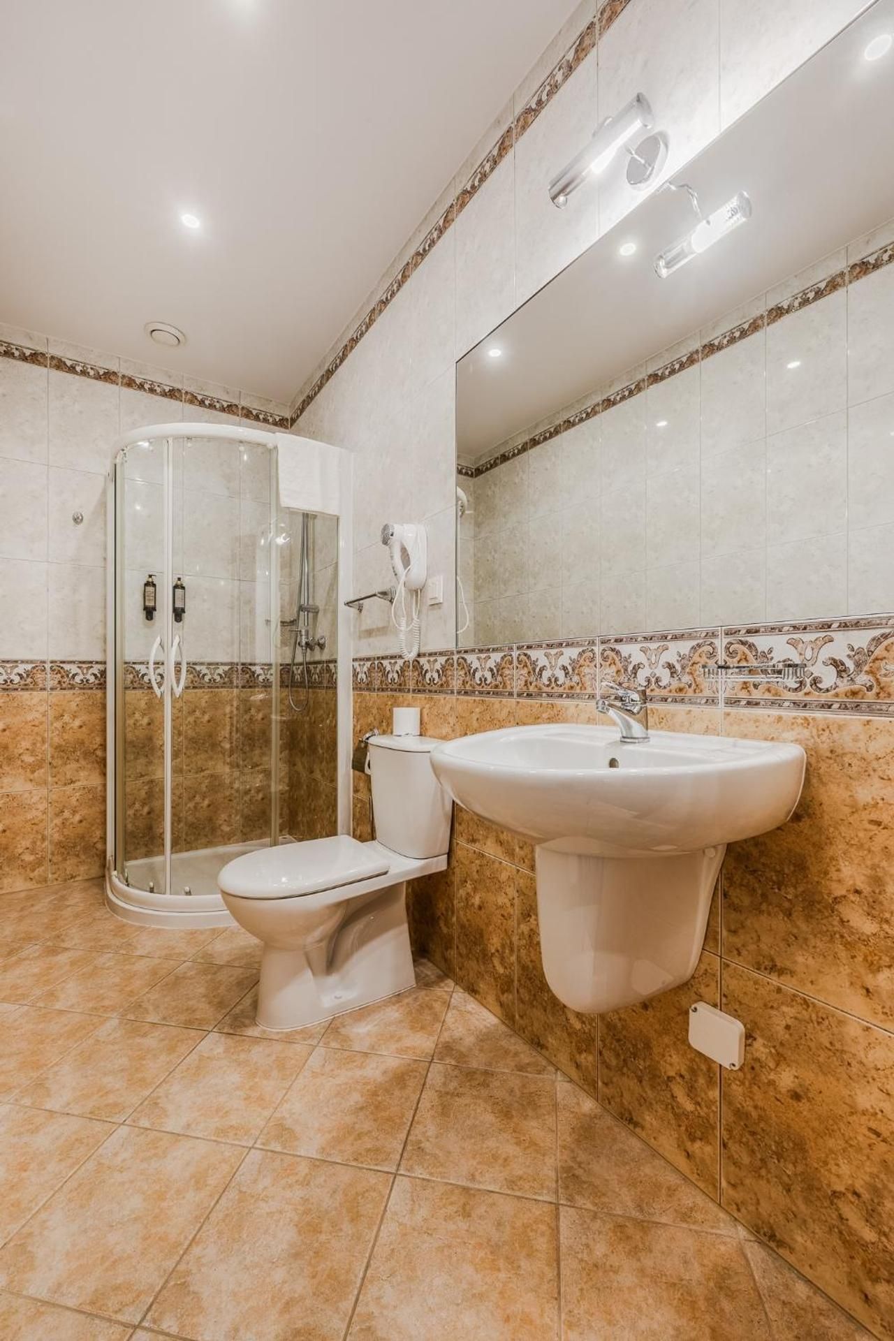 Large Twin Room