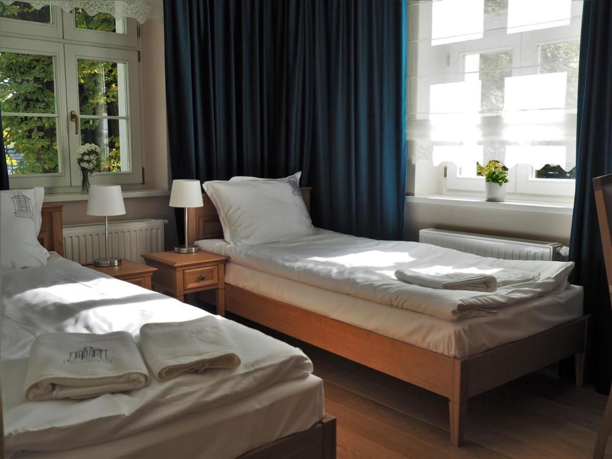 Standard Double Room with Shared Bathroom