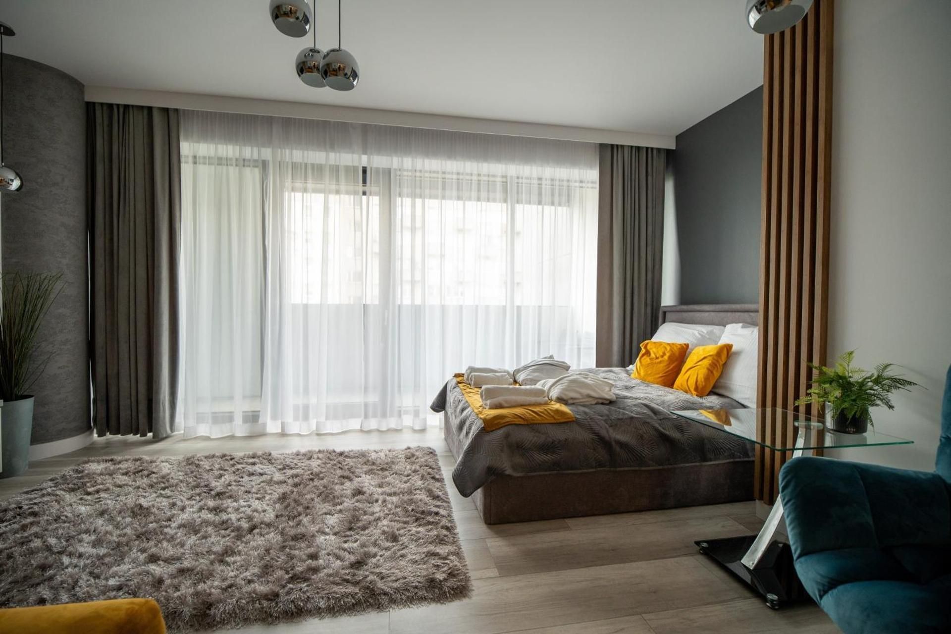 Studio Apartment with Balcony