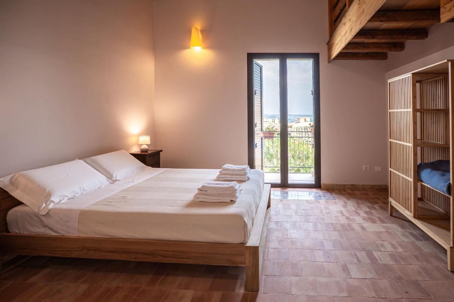 Quadruple Room with Terrace