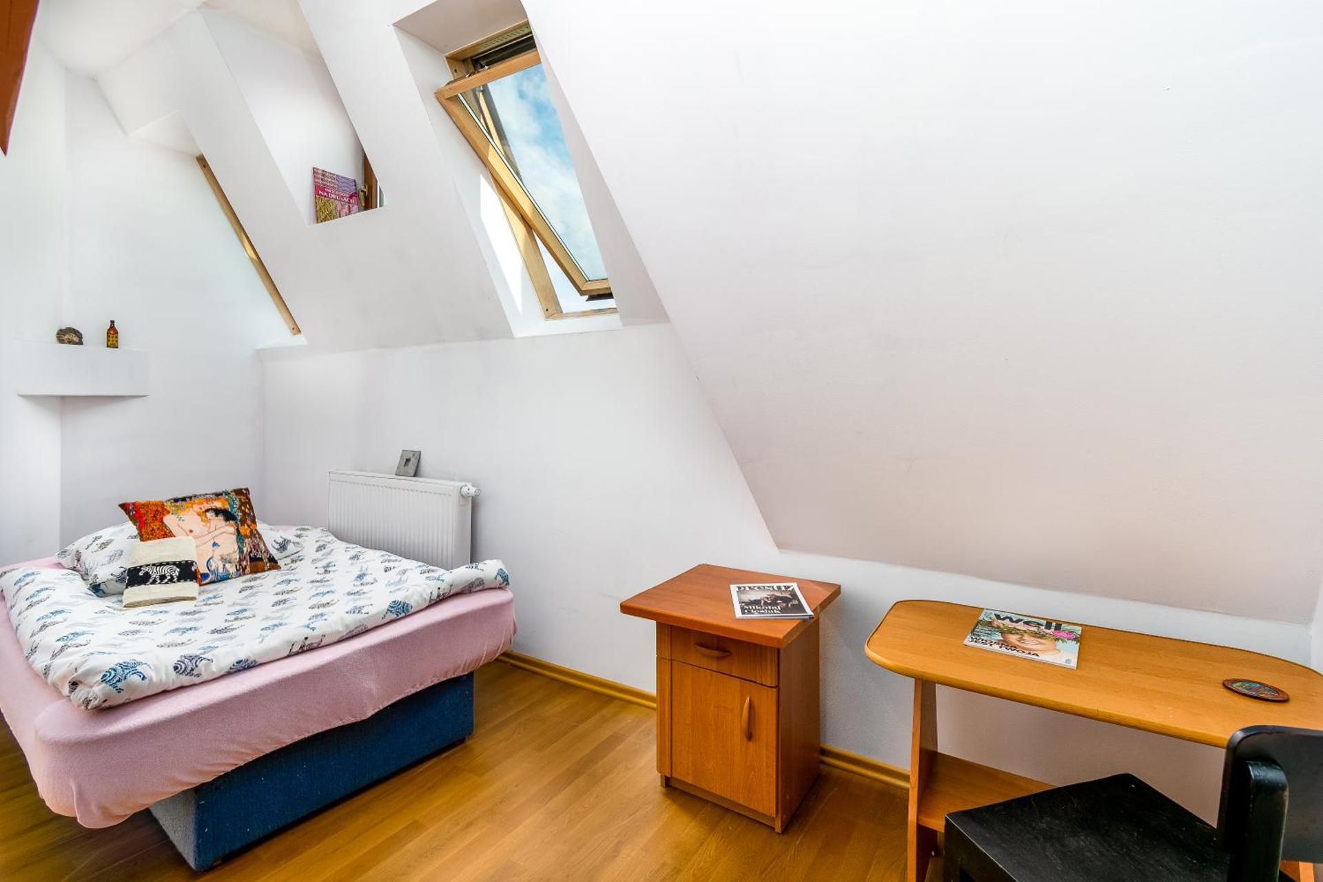 Standard Double Room with Shared Bathroom