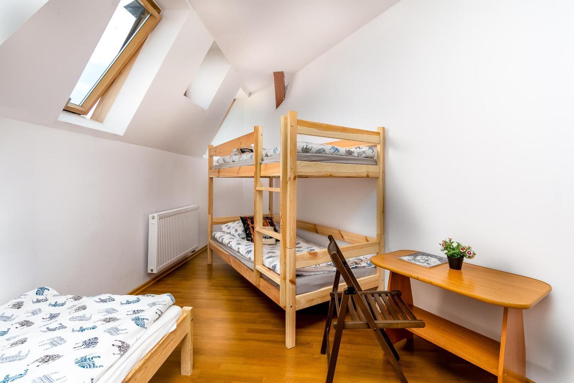 Basic Triple Room with Shared Bathroom