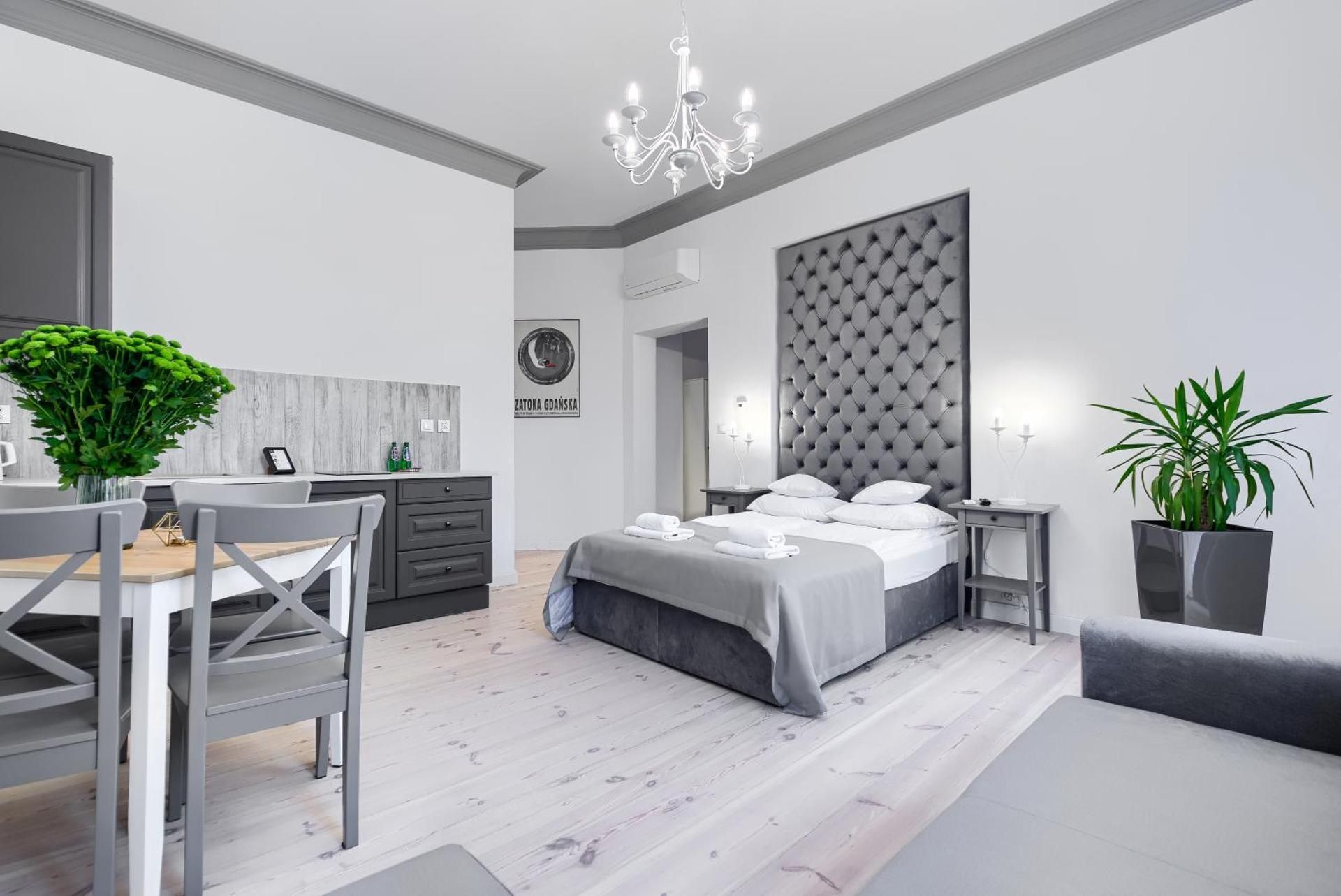 Studio Apartment with Balcony