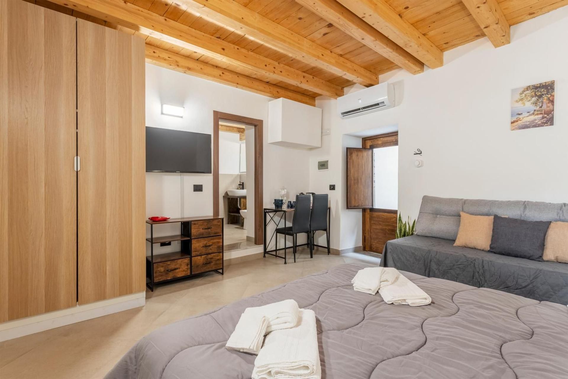 Comfort Triple Room