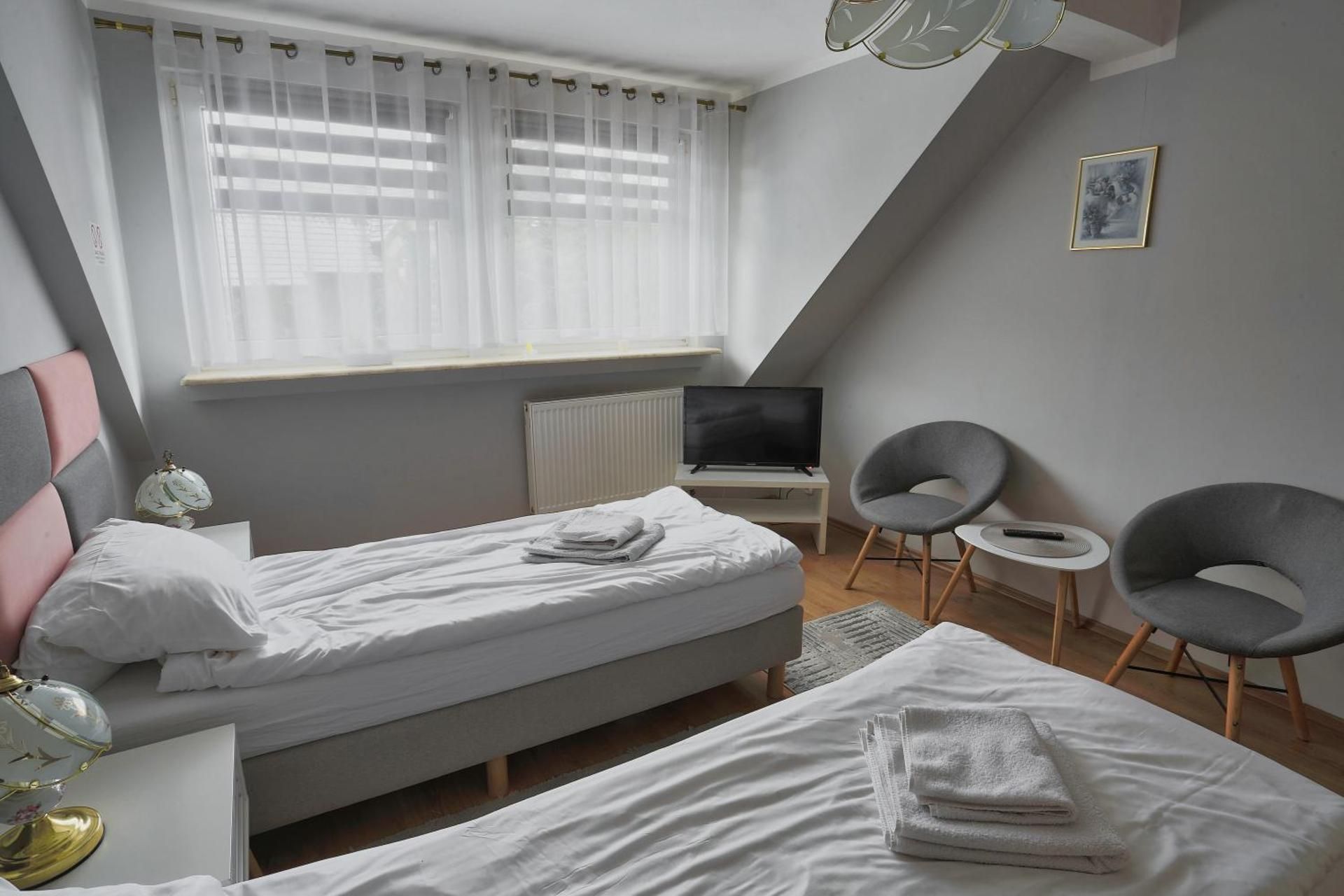 Standard Double Room with Shared Bathroom