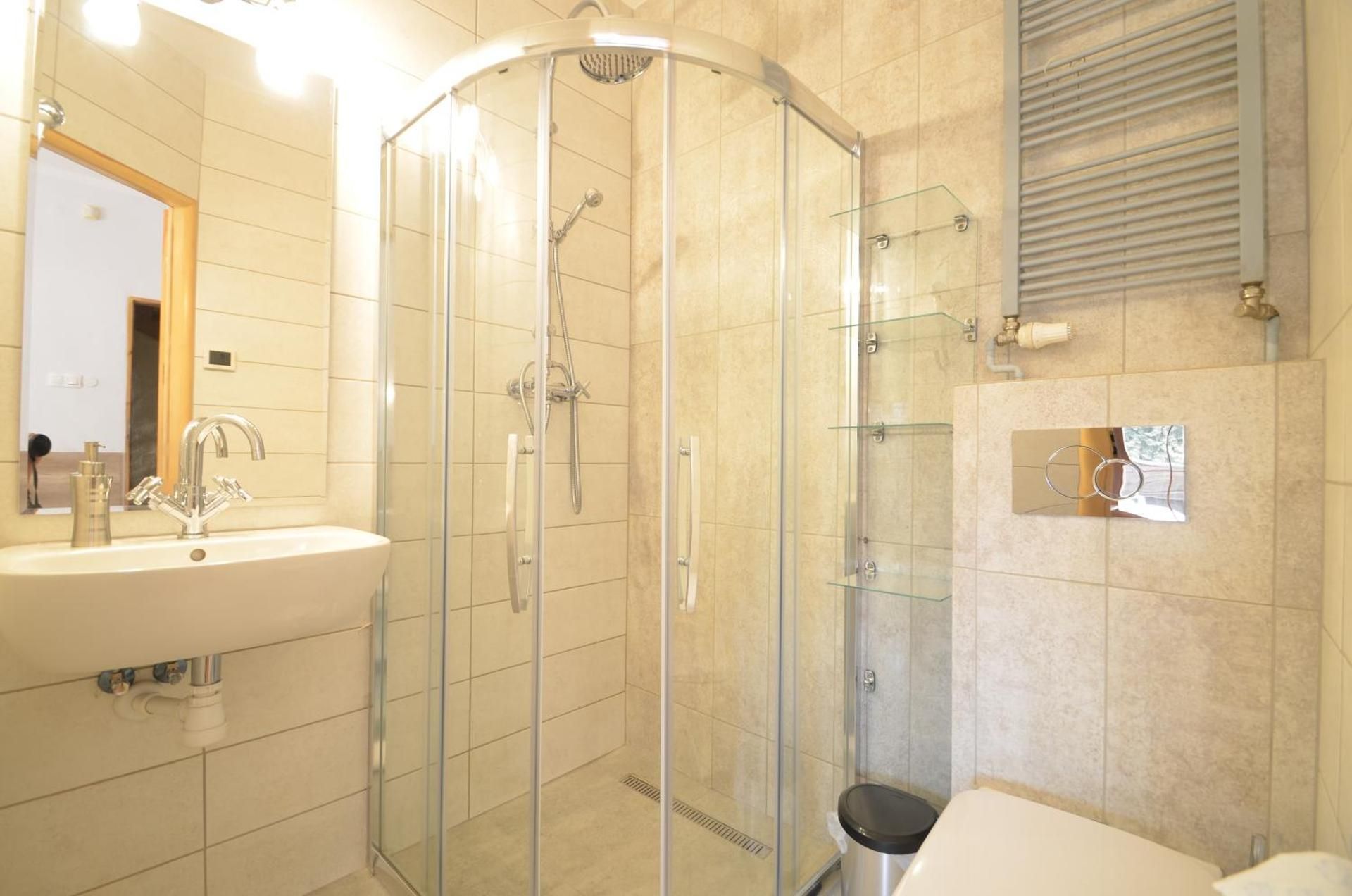 Comfort Triple Room with Shower