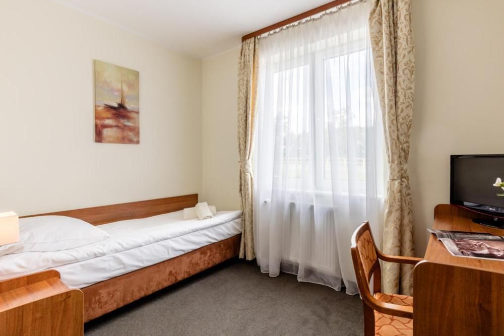 Standard Single Room with Shower