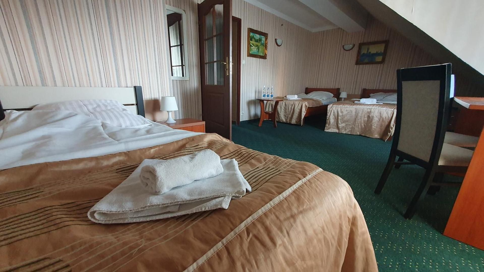 Triple Room