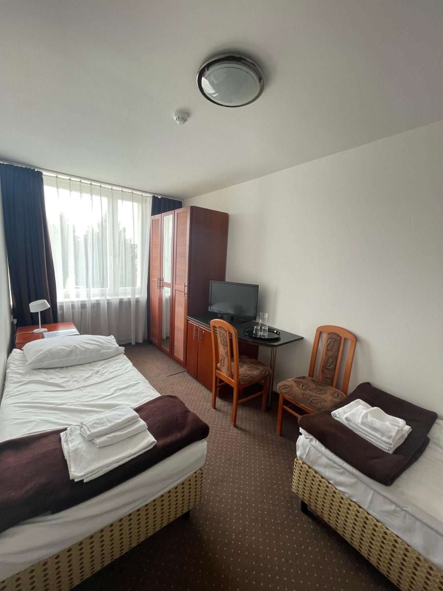 Standard Twin Room with Shared Bathroom