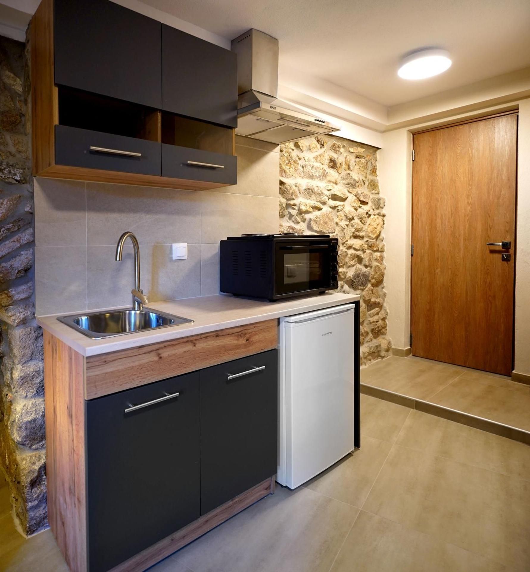 One-Bedroom Apartment with Garden View