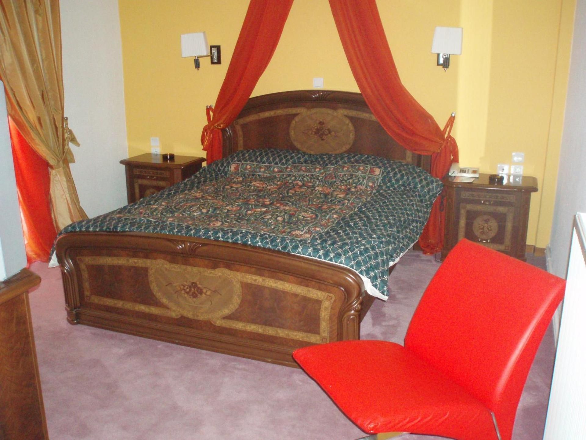 Suite with Spa Bath