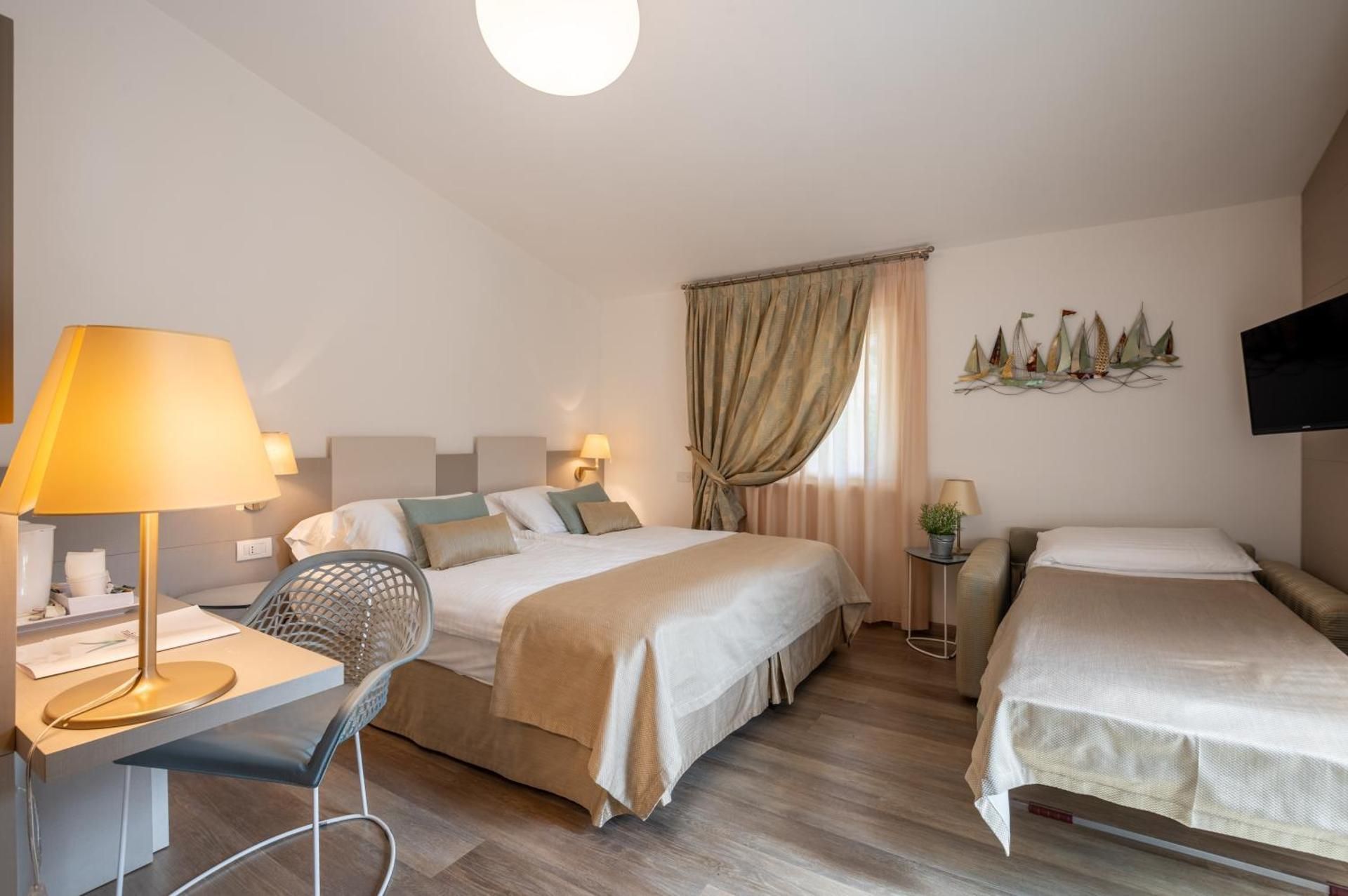 Double or Twin Room with Side Sea View