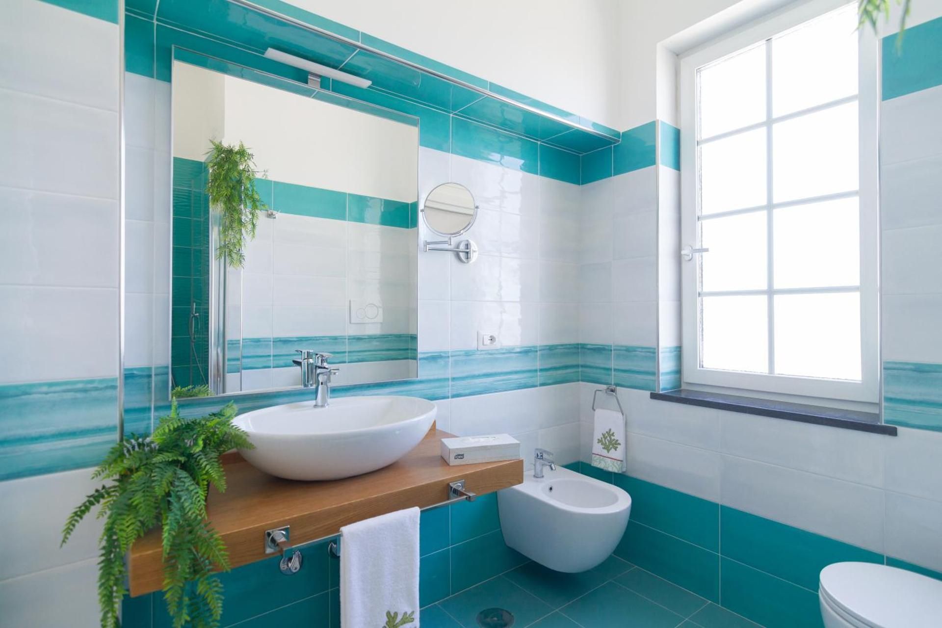 AQUAMARINE Relaxing Capri Suites Apartment with Balcony