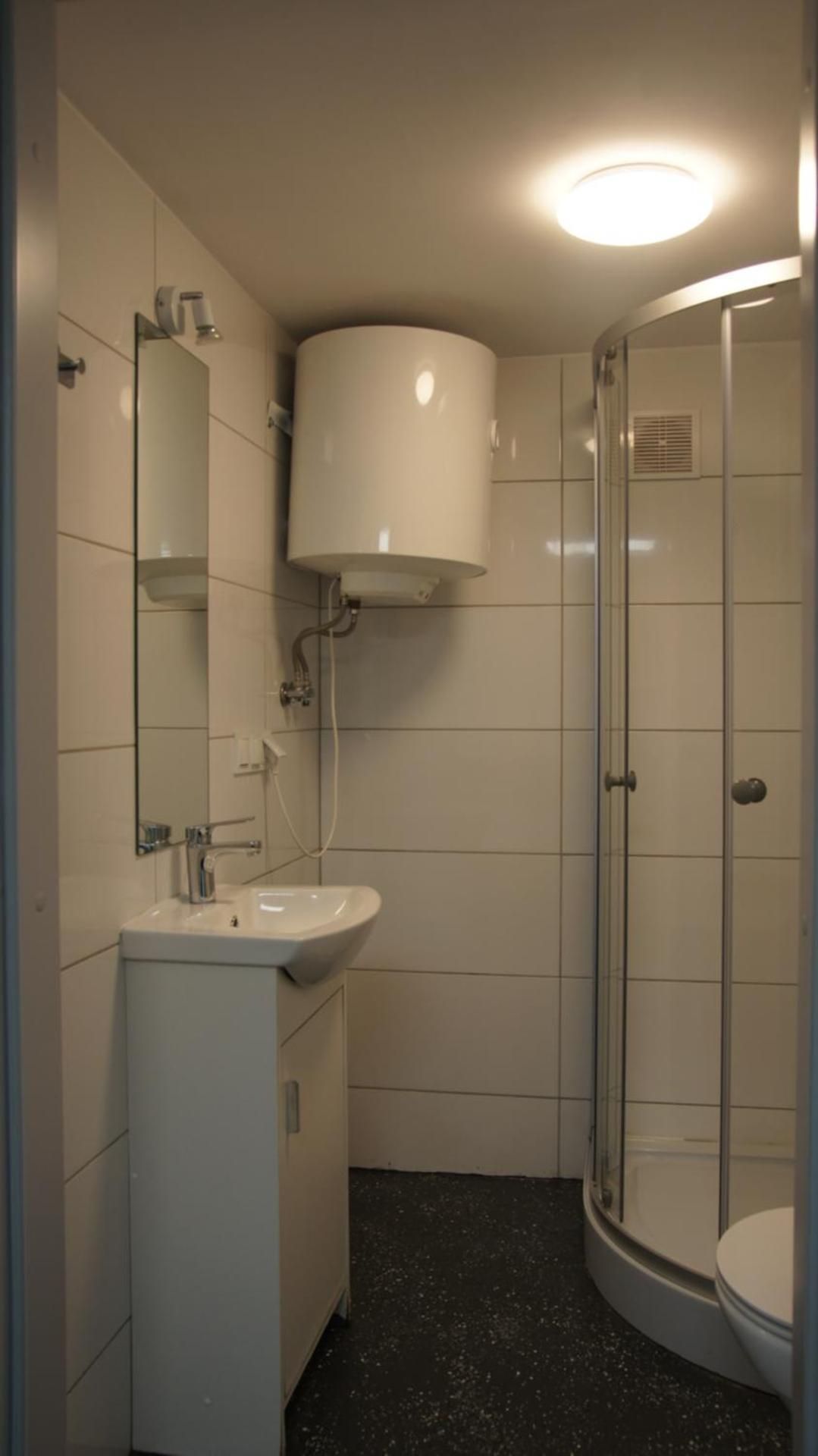 Quadruple Room with Private Bathroom (in souterrain)